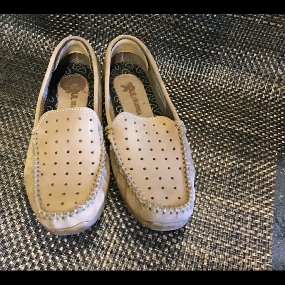 Soul of Africa leather flats. Like new